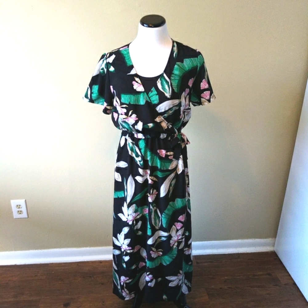 Black Floral High Low Dress Size Medium by 12 Thompson